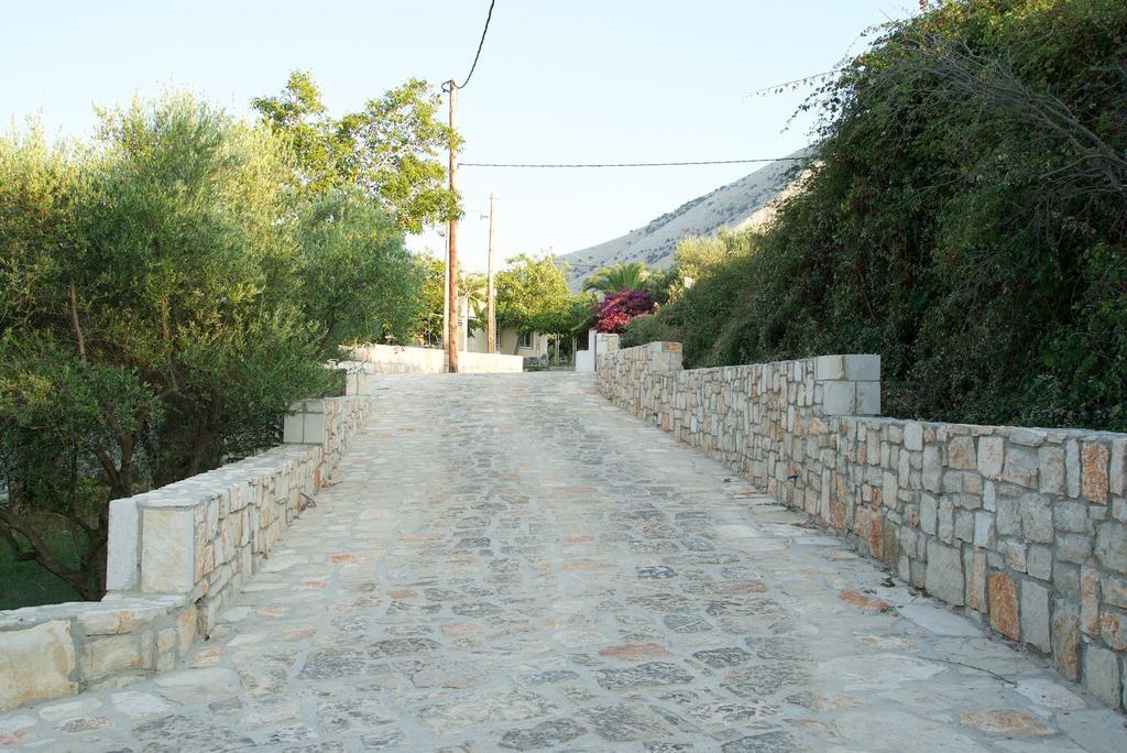 Forest Villas Kefalonia Logarata Exterior photo